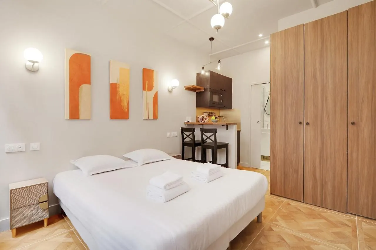 Apartment Cozy Studio - 2P - Gare De L'Est Paris France